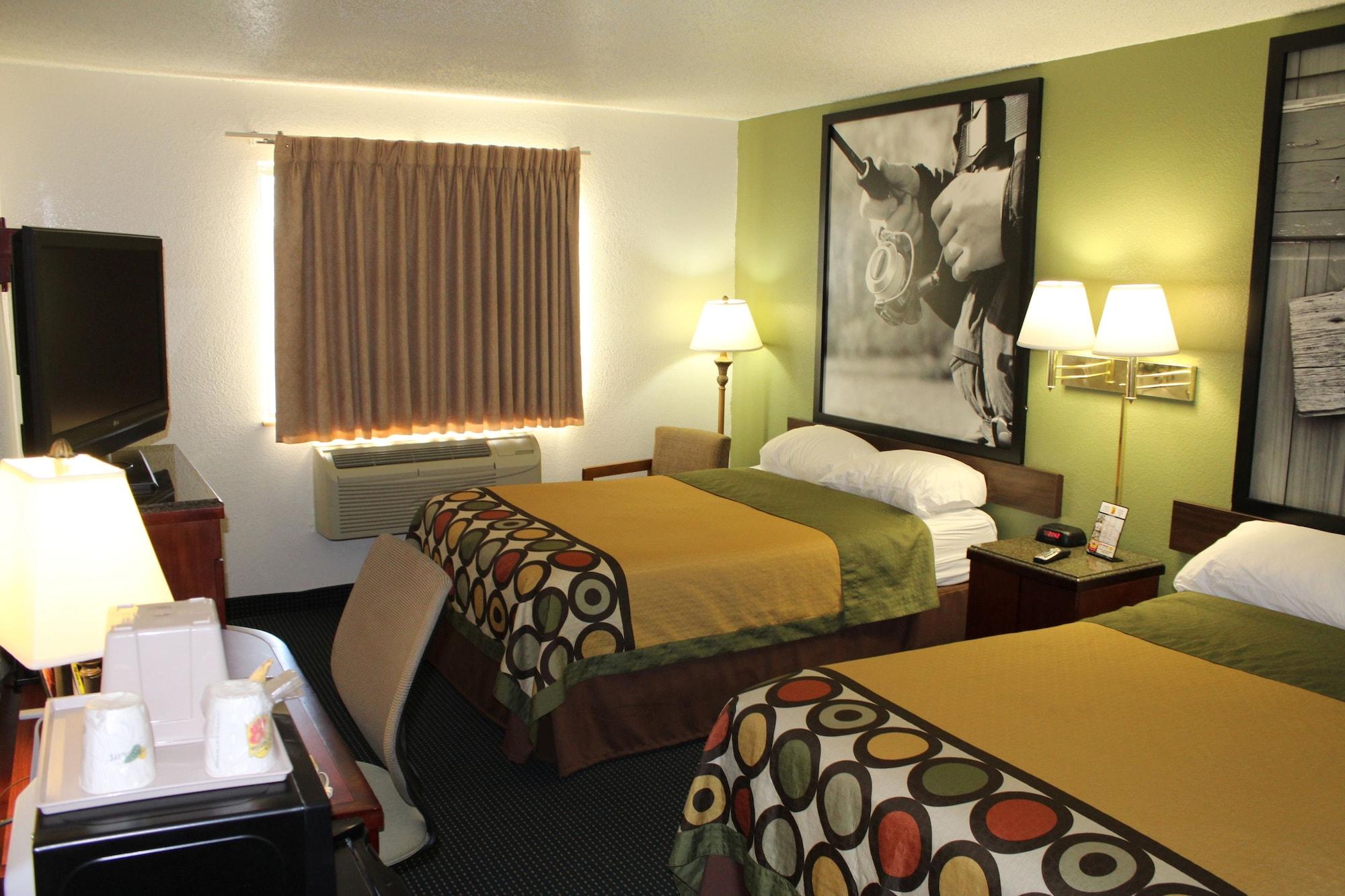 Super 8 By Wyndham Newport News/Jefferson Ave. Hotel Екстериор снимка