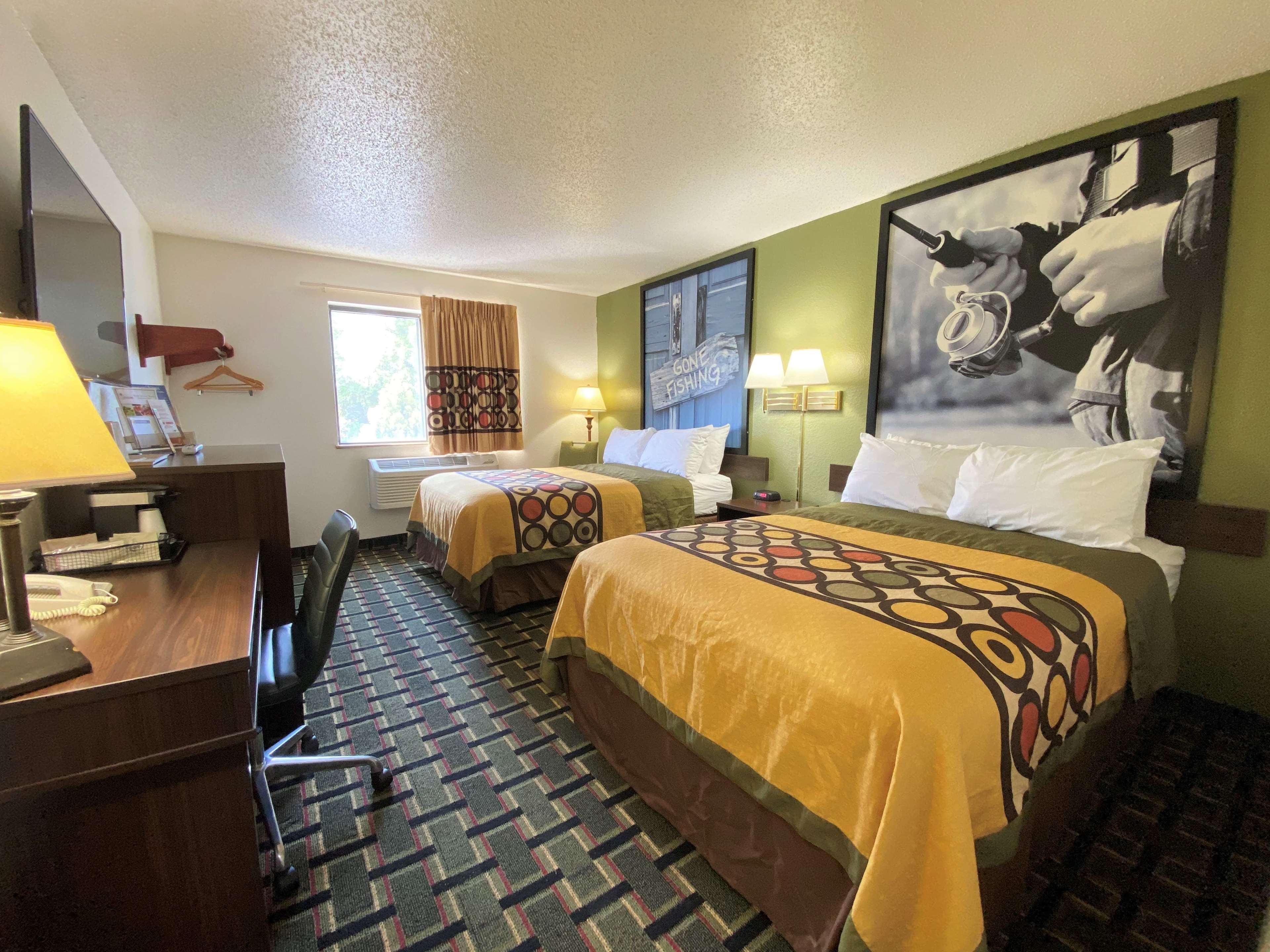 Super 8 By Wyndham Newport News/Jefferson Ave. Hotel Екстериор снимка
