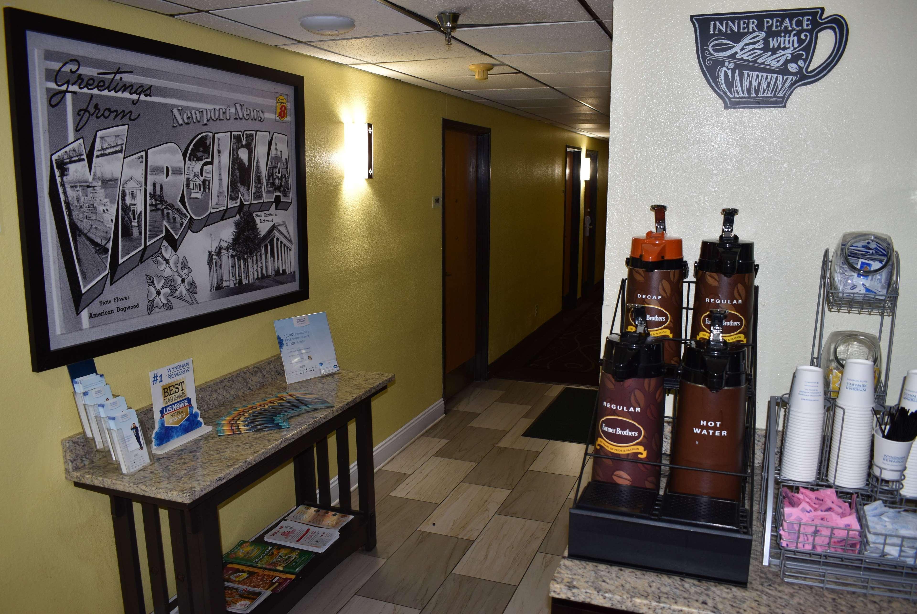 Super 8 By Wyndham Newport News/Jefferson Ave. Hotel Екстериор снимка