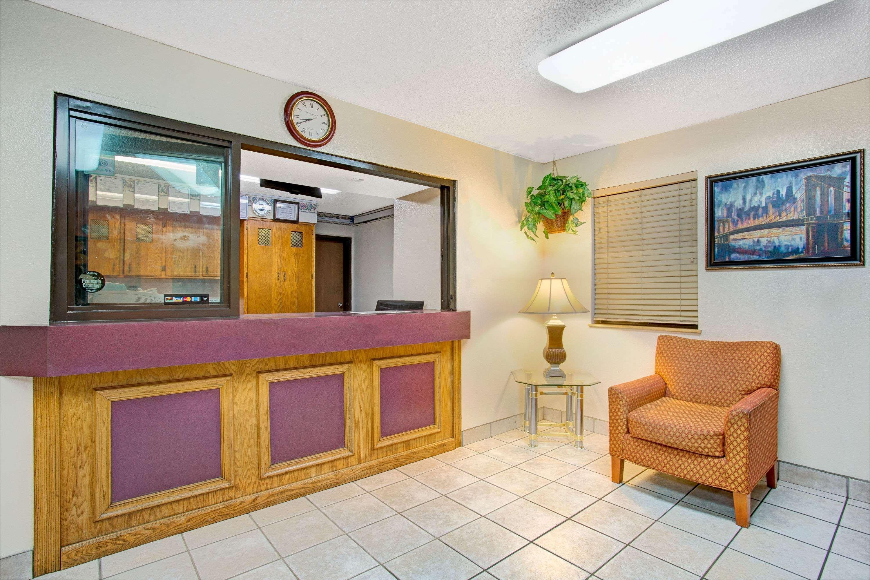 Super 8 By Wyndham Newport News/Jefferson Ave. Hotel Екстериор снимка